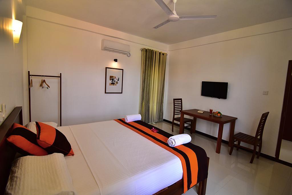 Park Lane 88 Apartments Negombo Ngoại thất bức ảnh